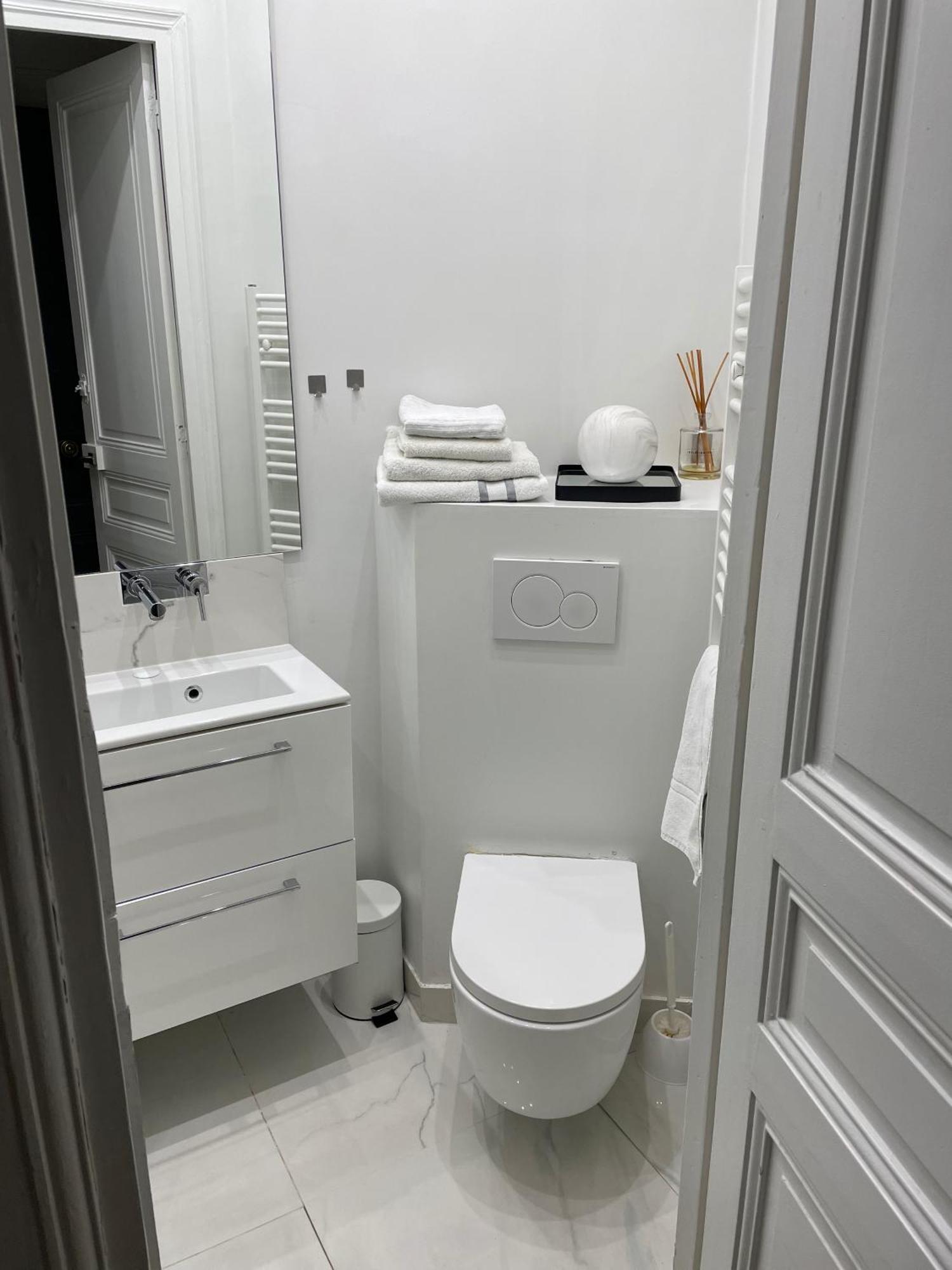 Appartement Paris 7Eme Invalides/ Tour Eiffel 1Er Etage Exterior photo